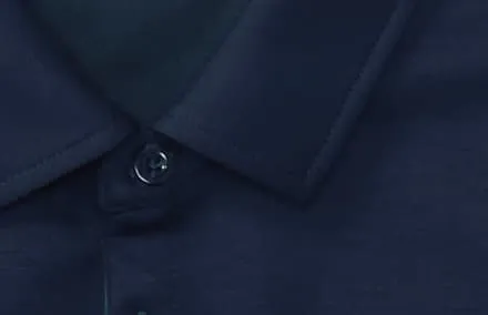 細めのスタイリッシュな前立て